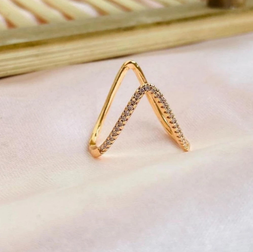 V Shape Ring