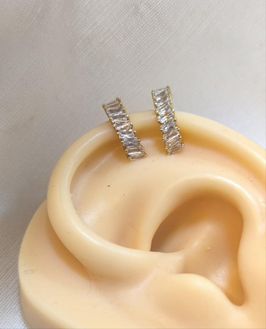 AD stone Earcuff