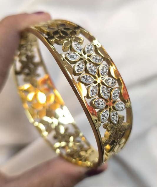 Flower Broad Kada