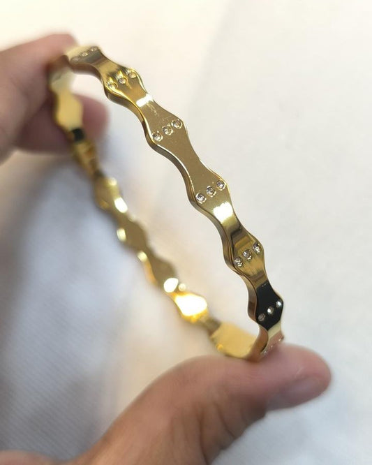 Elegant Kada