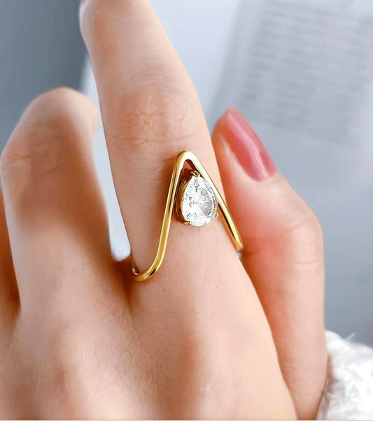 Dimond V Ring
